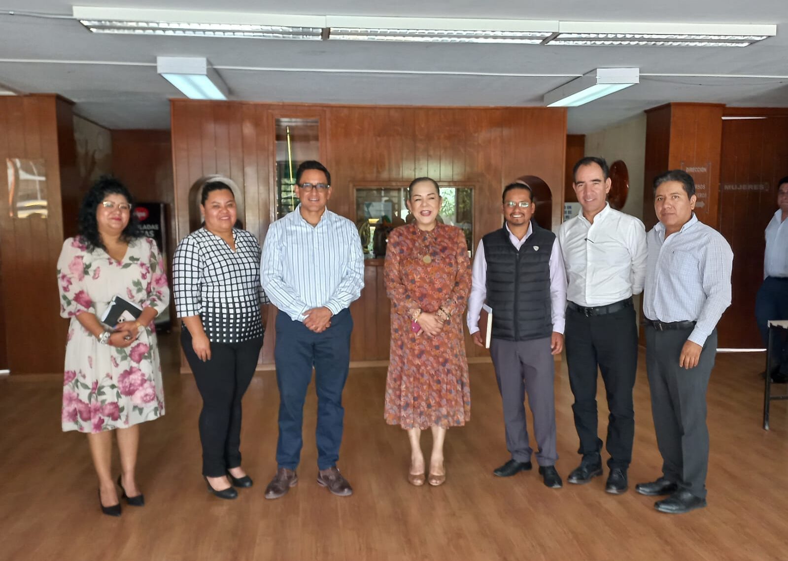 Visitan el TECNM Puebla, funcionarios municipales.