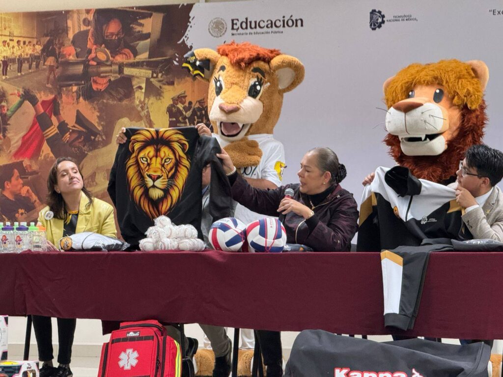 Entrega el TECNM Puebla equipo y uniformes